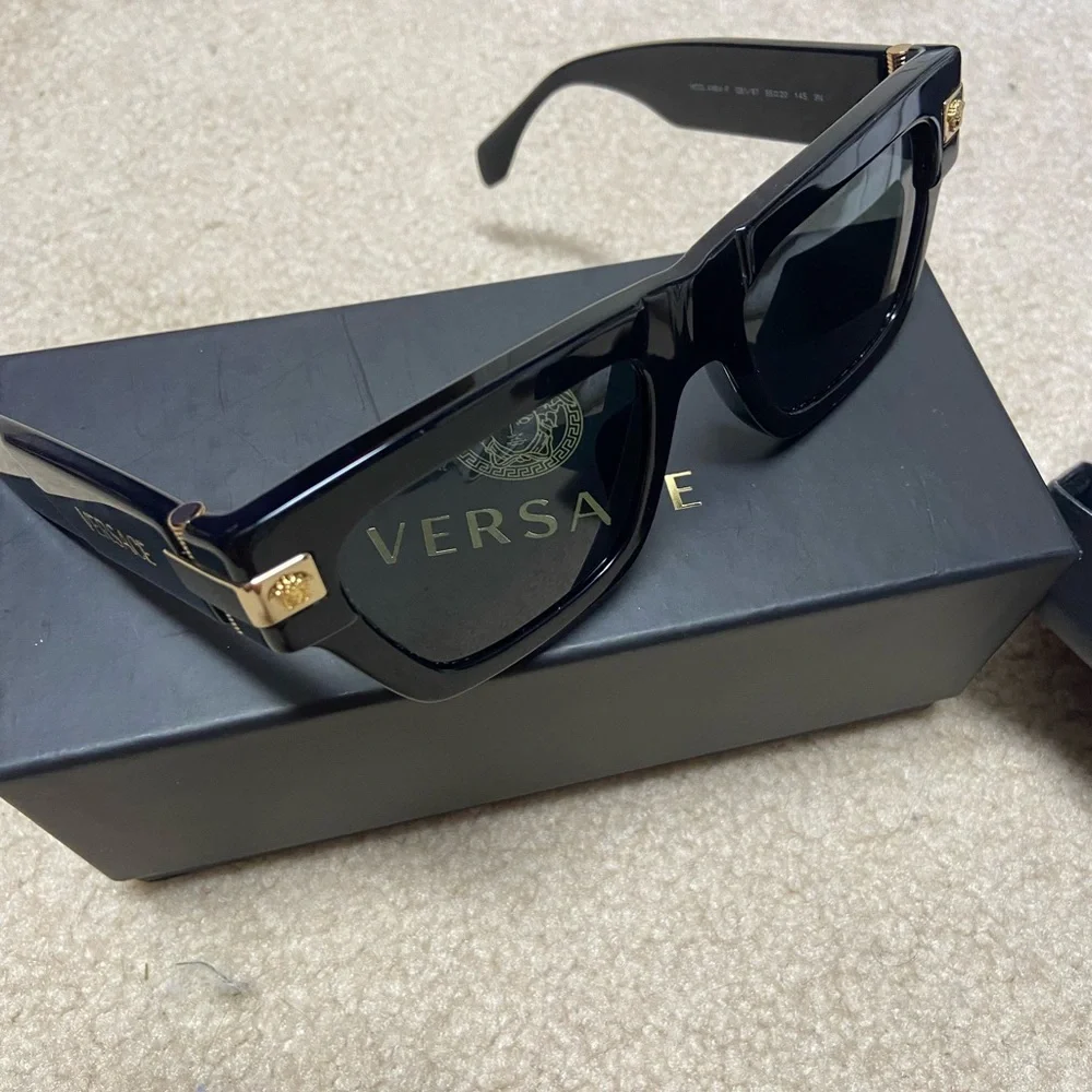 Versace Dwyane Wade sunglasses men’s black brand new